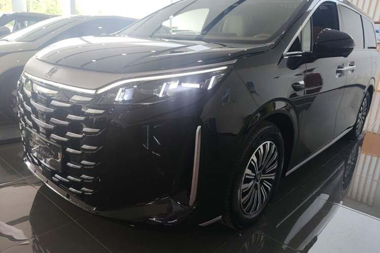 Used BYD Xia 2025 DM-i 1.5T 180km Excellence Model Guazi used car, China used car export, Used car for sale, Used cars, Cheapest cars for sale