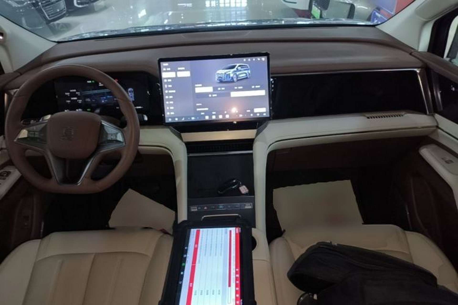 Used BYD Xia 2025 DM-i 1.5T 180km Beyond Edition Center Console