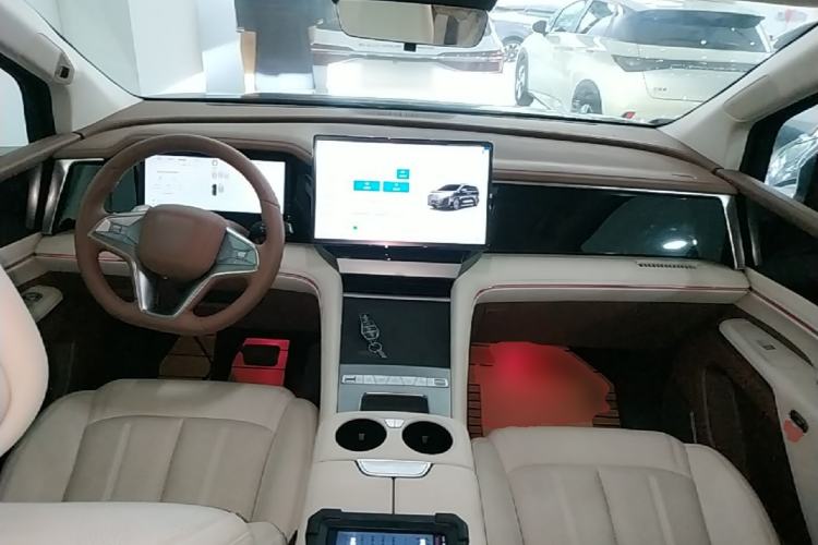 Used BYD Xia 2025 DM-i 1.5T 180km Beyond Edition Center Console