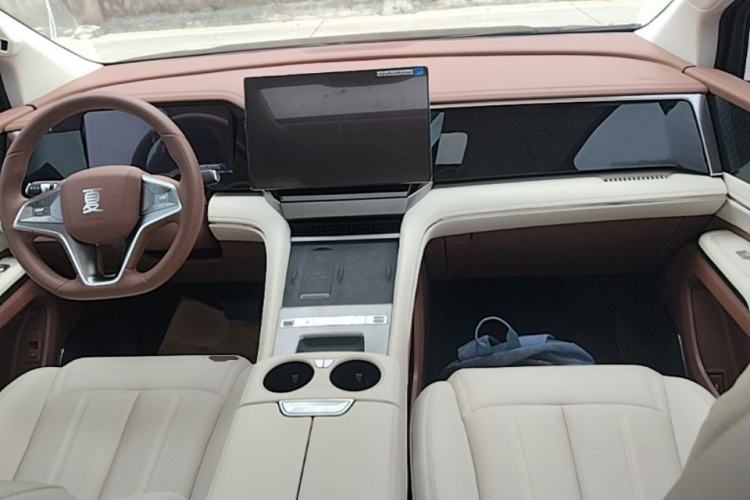Used BYD Xia 2025 DM-i 1.5T 180km Beyond Edition Center Console