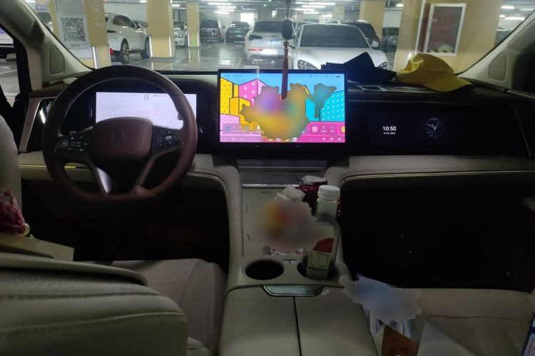 Used BYD Xia 2025 DM-i 1.5T 180km Excellence Model Center Console