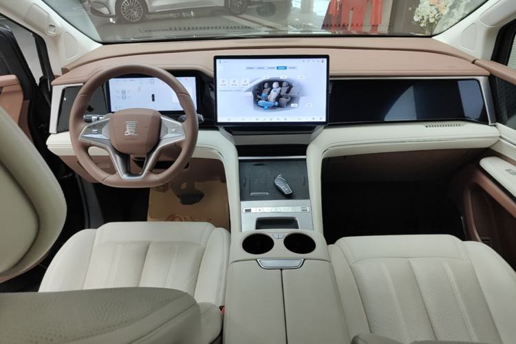 Used BYD Xia 2025 DM-i 1.5T 180km Excellence Model Center Console