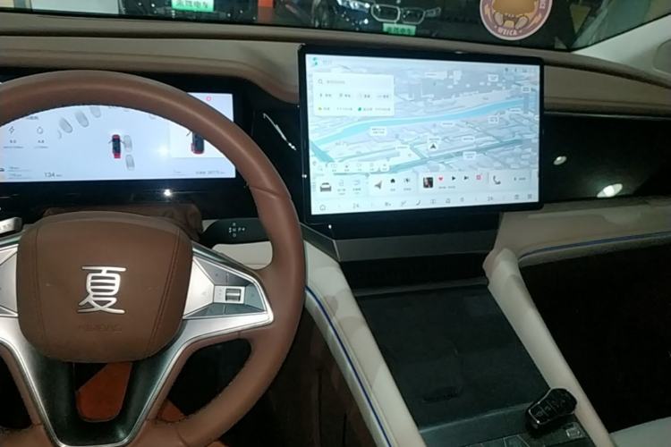 Used BYD Xia 2025 DM-i 1.5T 180km Excellence Model Center Console