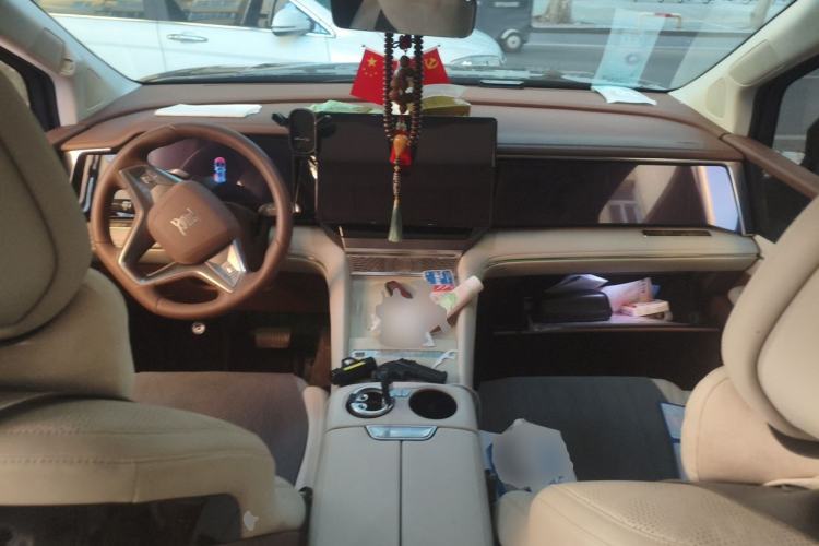 Used BYD Xia 2025 DM-i 1.5T 180km Excellence Model Center Console
