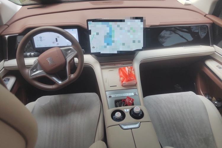 Used BYD Xia 2025 DM-i 1.5T 180km Beyond Edition Center Console
