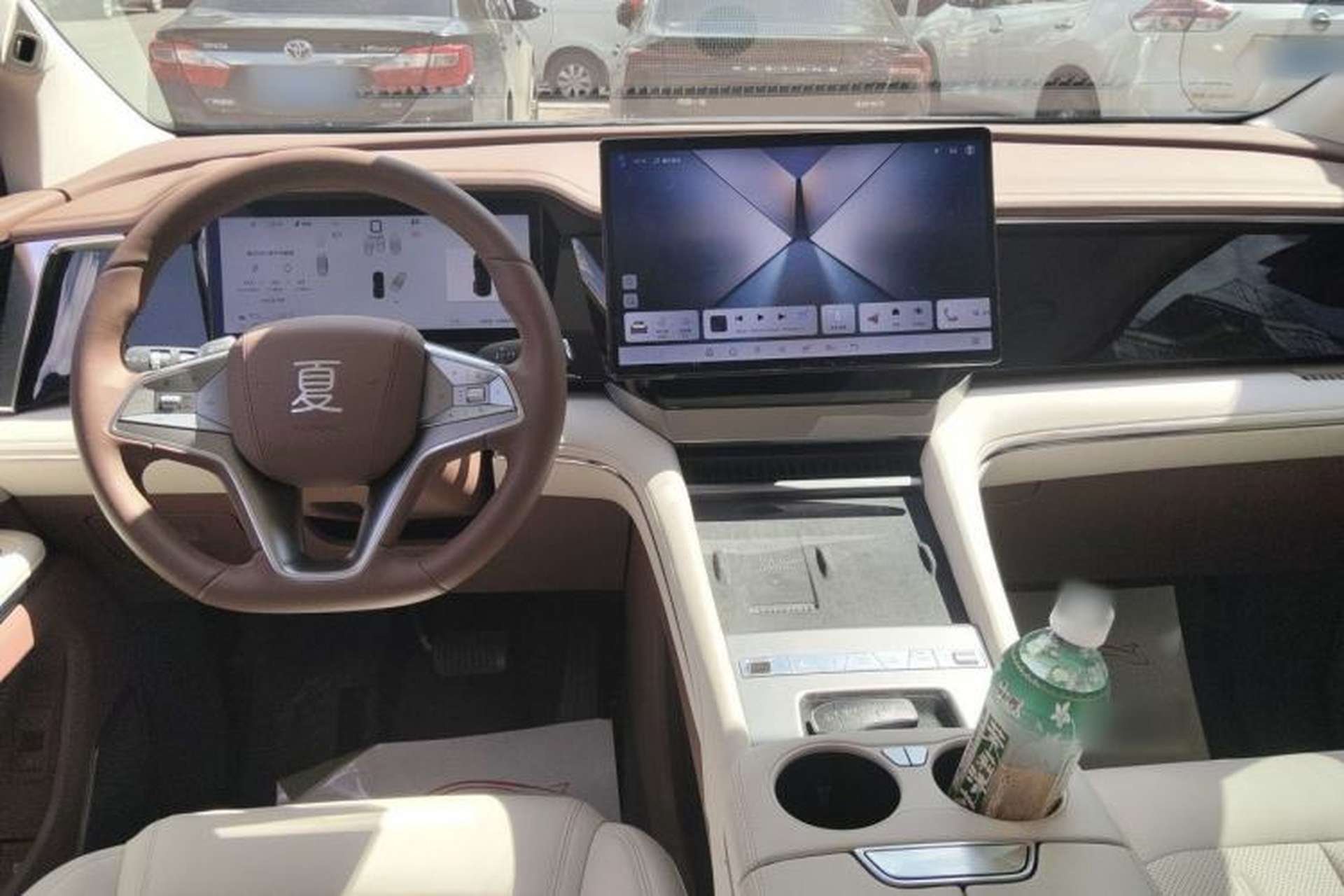 Used BYD Xia 2025 DM-i 1.5T 100km Supreme Edition Center Console