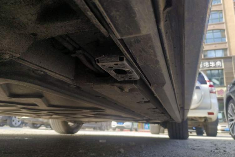 Used BYD Xia 2025 DM-i 1.5T 180km Excellence Model Chassis Front Left