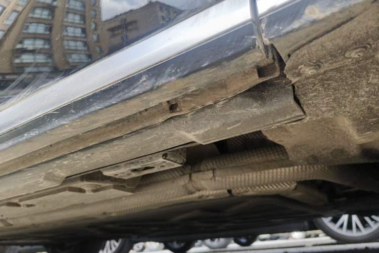 Used BYD Xia 2025 DM-i 1.5T 180km Excellence Model Chassis Front Right