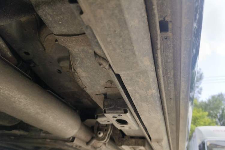 Used BYD Xia 2025 DM-i 1.5T 180km Excellence Model Chassis Rear Right