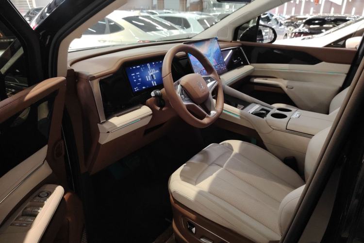 Used BYD Xia 2025 DM-i 1.5T 180km Excellence Model Driver Seat