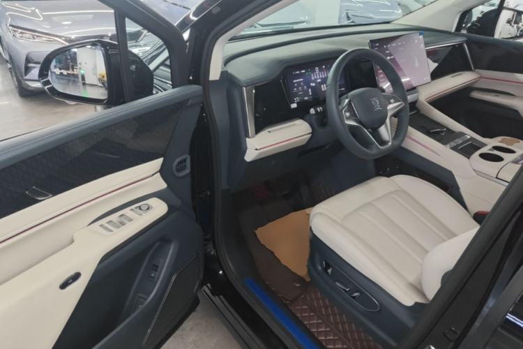 Used BYD Xia 2025 DM-i 1.5T 180km Beyond Edition Driver Seat