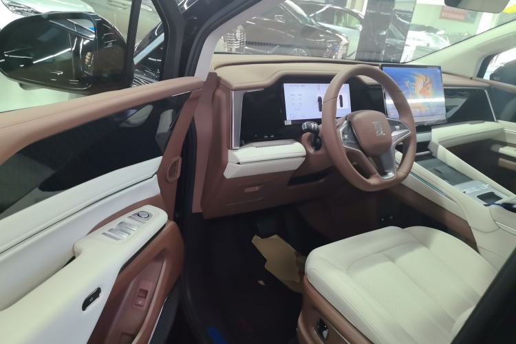 Used BYD Xia 2025 DM-i 1.5T 180km Beyond Edition Driver Seat