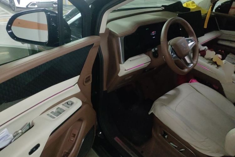 Used BYD Xia 2025 DM-i 1.5T 180km Excellence Model Driver Seat
