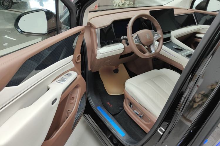 Used BYD Xia 2025 DM-i 1.5T 180km Excellence Model Driver Seat