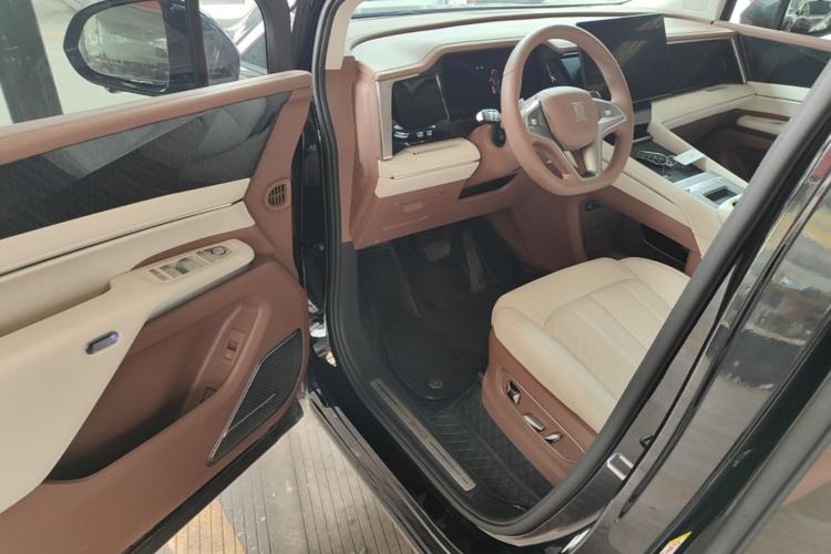 Used BYD Xia 2025 DM-i 1.5T 180km Excellence Model Driver Seat