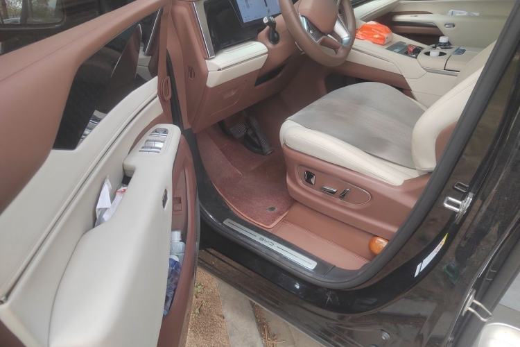 Used BYD Xia 2025 DM-i 1.5T 180km Beyond Edition Driver Seat