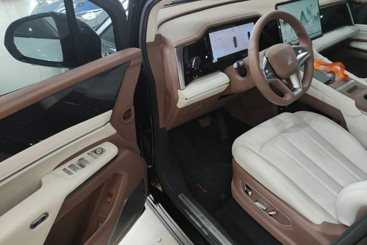 Used BYD Xia 2025 DM-i 1.5T 100km Supreme Edition Driver Seat