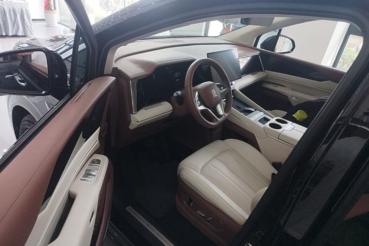 Used BYD Xia 2025 DM-i 1.5T 180km Excellence Model Driver Seat