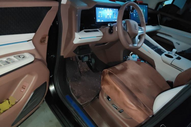 Used BYD Xia 2025 DM-i 1.5T 100km Supreme Edition Driver Seat
