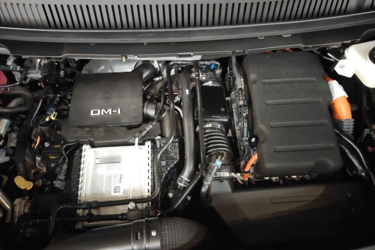 Used BYD Xia 2025 DM-i 1.5T 180km Excellence Model Engine Bay