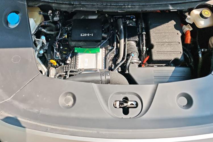 Used BYD Xia 2025 DM-i 1.5T 180km Excellence Model Engine Bay