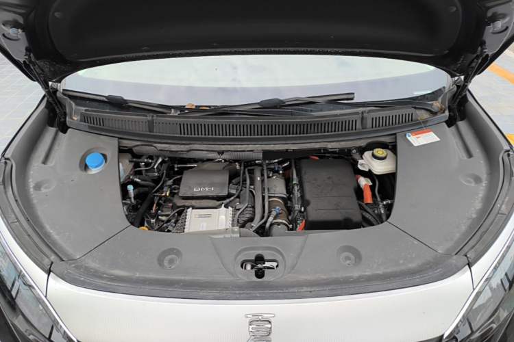 Used BYD Xia 2025 DM-i 1.5T 180km Beyond Edition Engine Bay