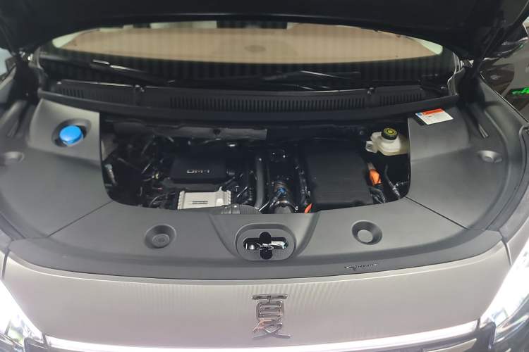 Used BYD Xia 2025 DM-i 1.5T 180km Beyond Edition Engine Bay