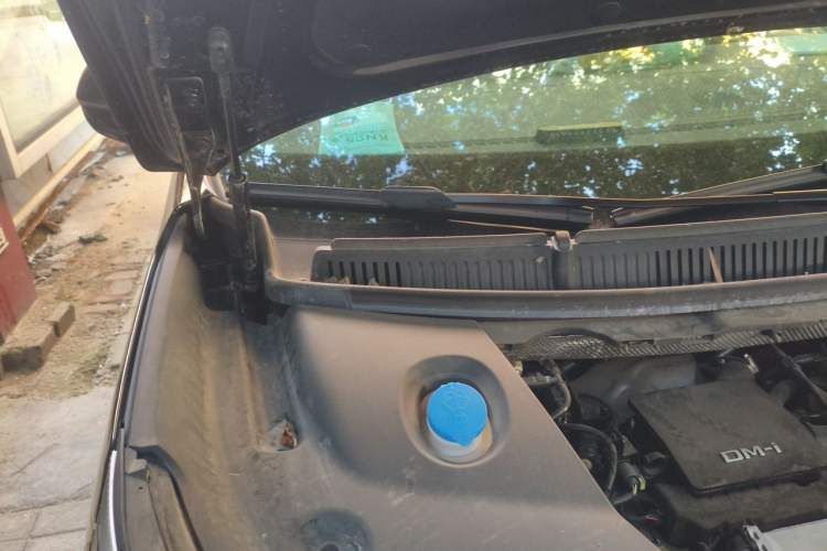 Used BYD Xia 2025 DM-i 1.5T 180km Excellence Model Engine Bay Right