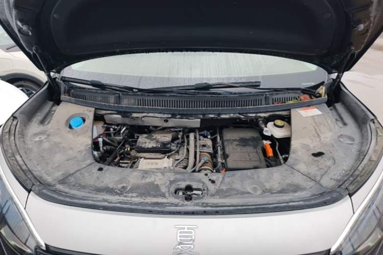 Used BYD Xia 2025 DM-i 1.5T 180km Beyond Edition Engine Bay