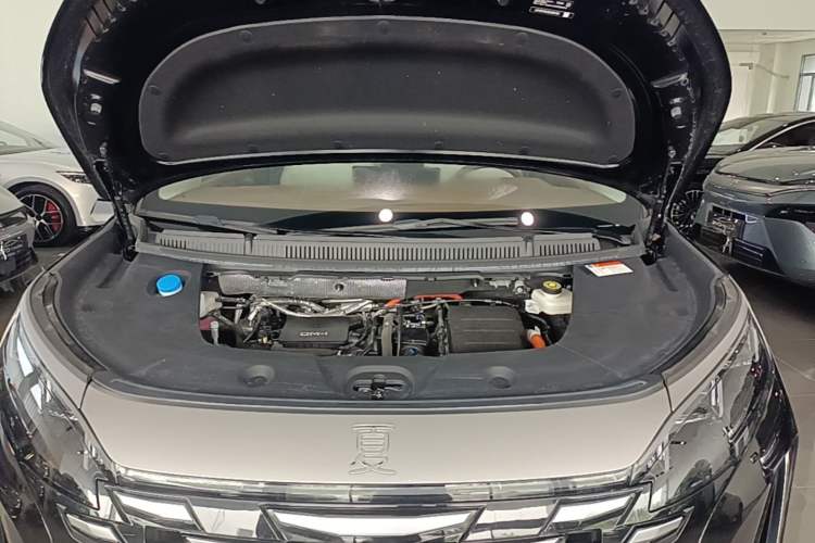 Used BYD Xia 2025 DM-i 1.5T 180km Beyond Edition Engine Bay