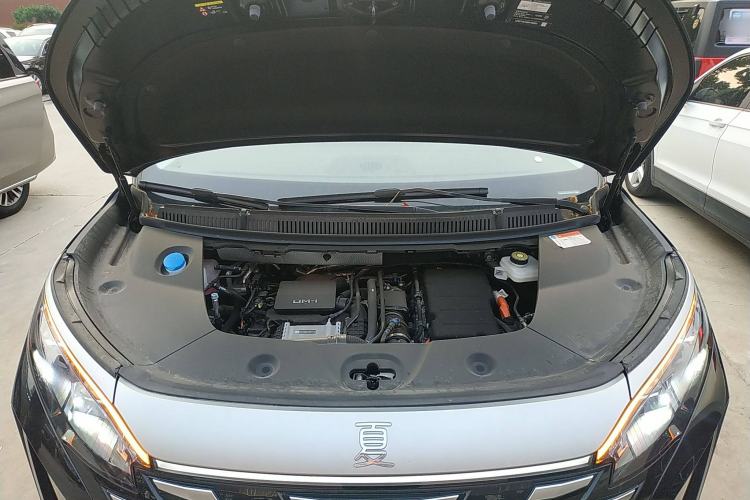 Used BYD Xia 2025 DM-i 1.5T 180km Excellence Model Engine Bay
