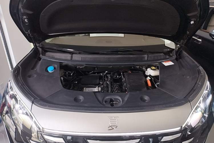 Used BYD Xia 2025 DM-i 1.5T 180km Excellence Model Engine Bay