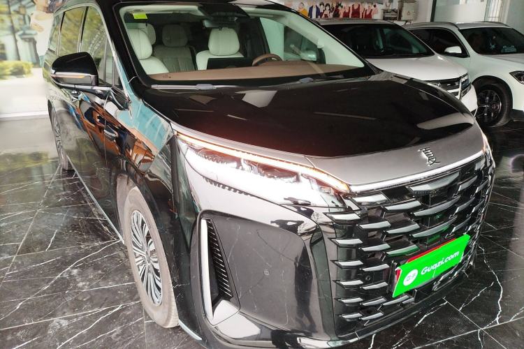 Used BYD Xia 2025 DM-i 1.5T 180km Beyond Edition Exterior 2