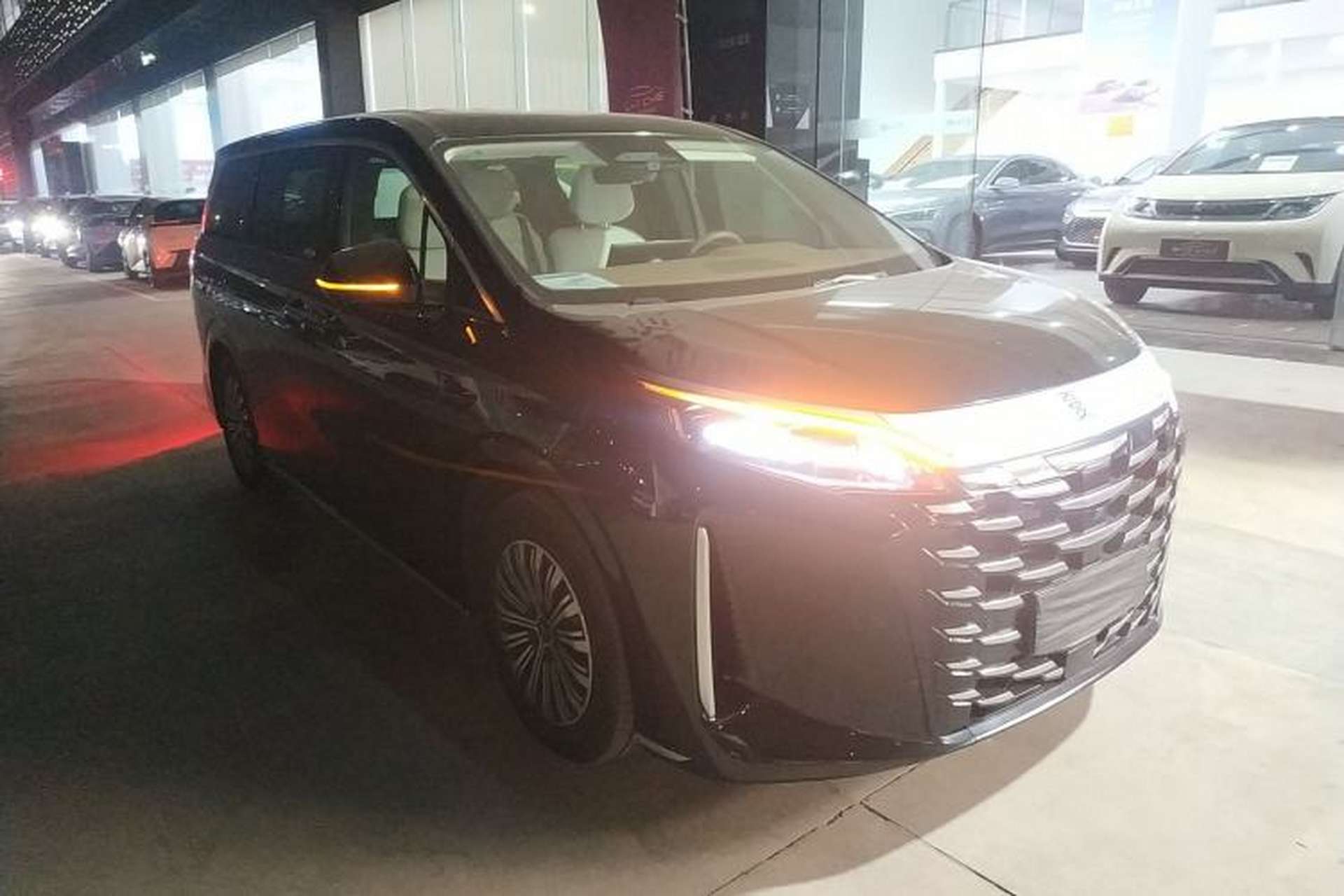 Used BYD Xia 2025 DM-i 1.5T 180km Beyond Edition Exterior 2