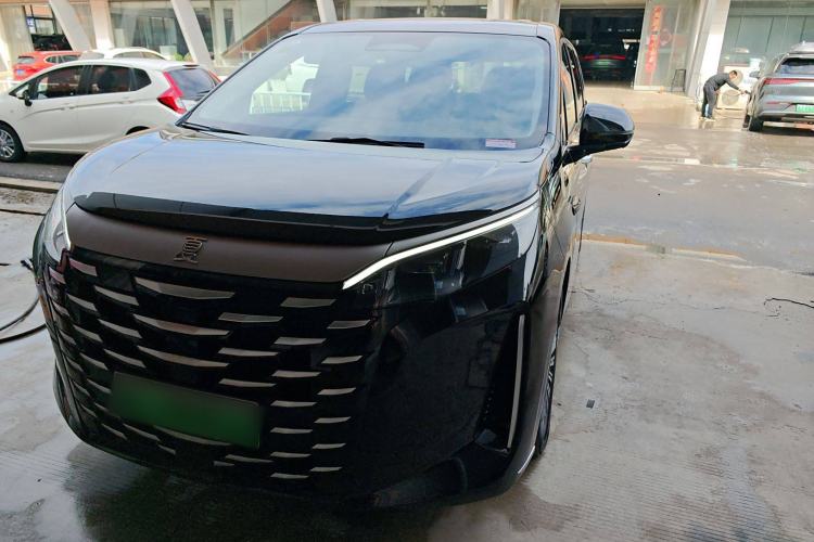 Used BYD Xia 2025 DM-i 1.5T 180km Beyond Edition Exterior 2