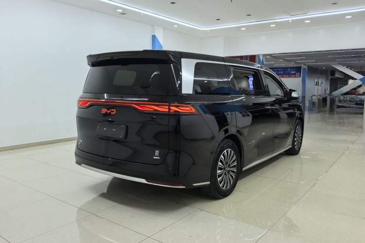 Used BYD Xia 2025 DM-i 1.5T 180km Excellence Model Exterior 3