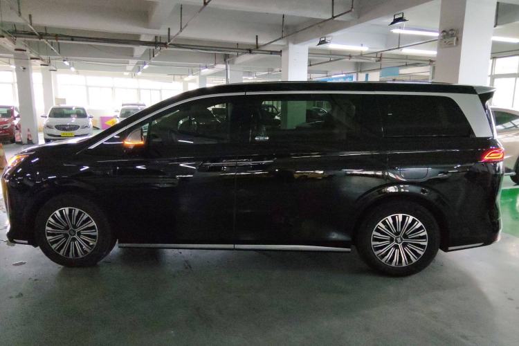 Used BYD Xia 2025 DM-i 1.5T 180km Beyond Edition Exterior 3