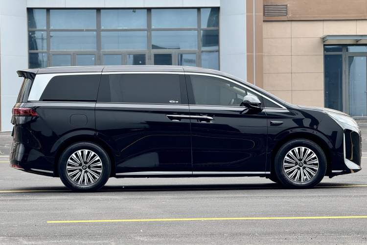 Used BYD Xia 2025 DM-i 1.5T 100km Supreme Edition Exterior 3