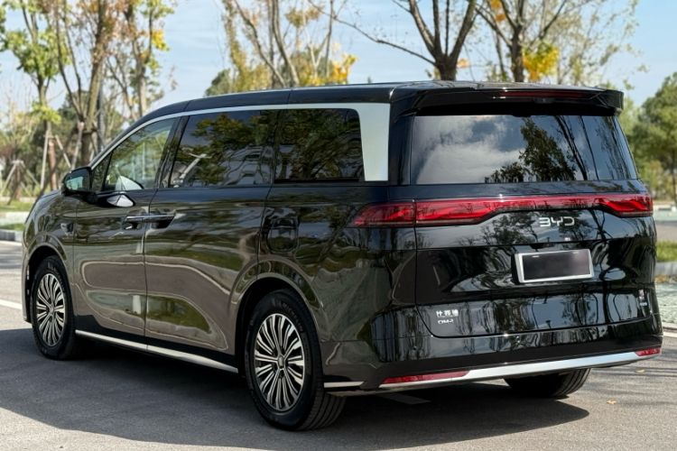 Used BYD Xia 2025 DM-i 1.5T 180km Excellence Model Exterior 3