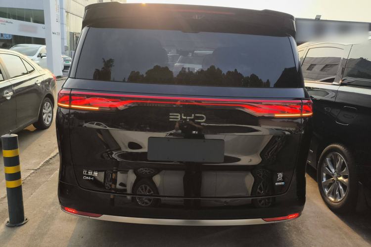 Used BYD Xia 2025 DM-i 1.5T 180km Beyond Edition Exterior 4