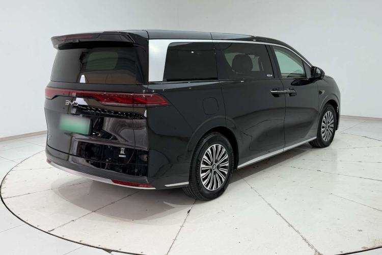 Used BYD Xia 2025 DM-i 1.5T 180km Beyond Edition Exterior 4