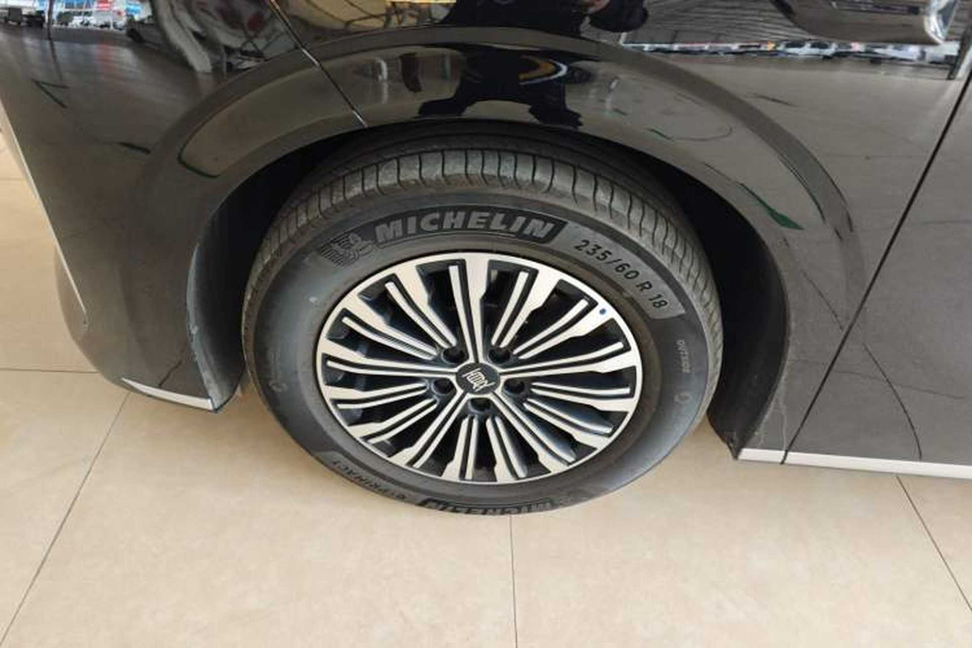 Used BYD Xia 2025 DM-i 1.5T 180km Beyond Edition Exterior 4