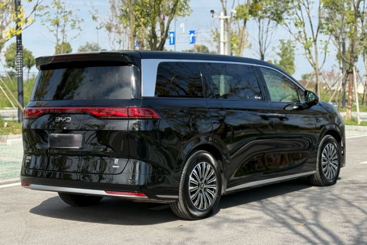 Used BYD Xia 2025 DM-i 1.5T 180km Excellence Model Exterior 4