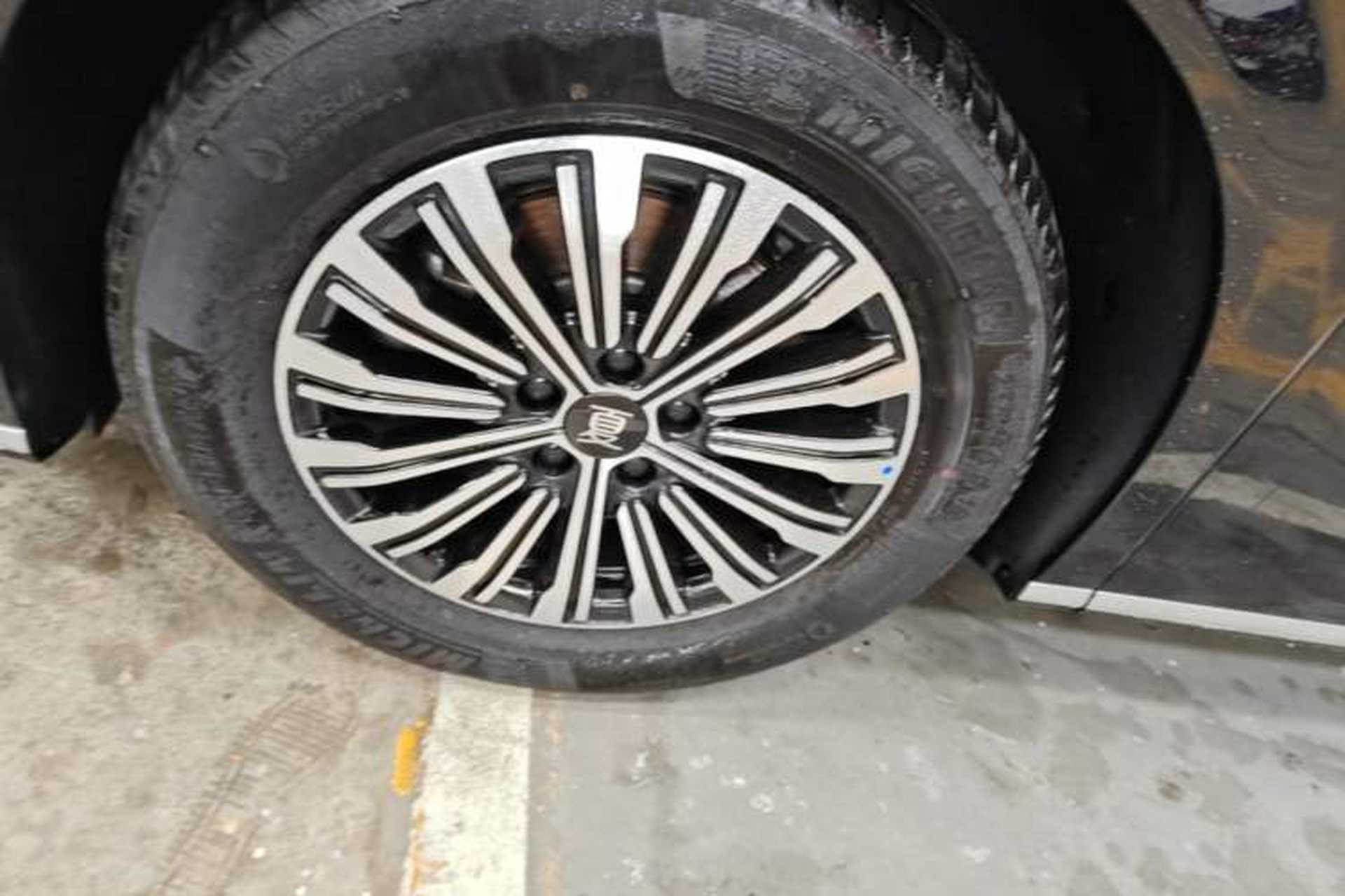 Used BYD Xia 2025 DM-i 1.5T 180km Beyond Edition Exterior 4