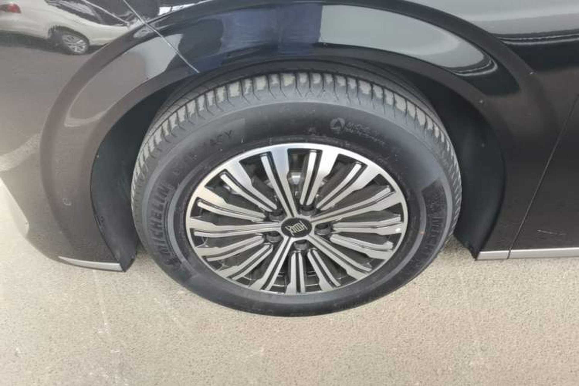 Used BYD Xia 2025 DM-i 1.5T 180km Beyond Edition Exterior 4