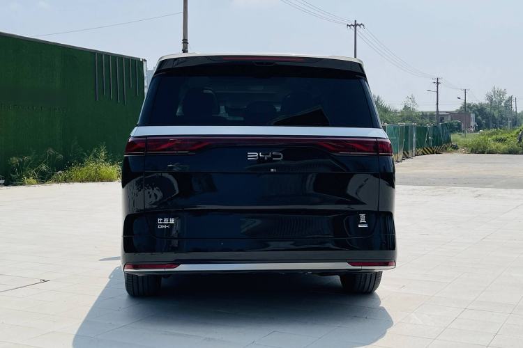 Used BYD Xia 2025 DM-i 1.5T 180km Excellence Model Exterior 5