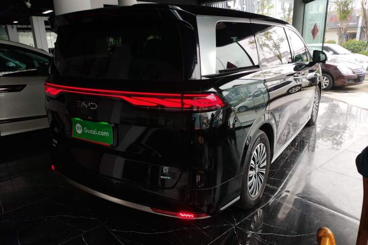 Used BYD Xia 2025 DM-i 1.5T 180km Beyond Edition Exterior 5