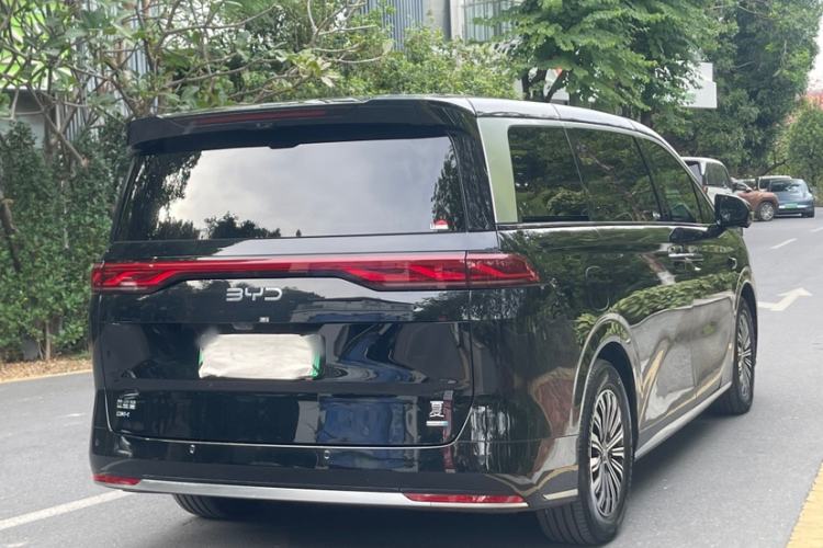 Used BYD Xia 2025 DM-i 1.5T 180km Excellence Model Exterior 5