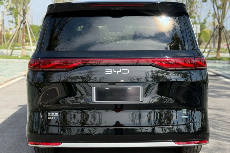 Used BYD Xia 2025 DM-i 1.5T 180km Excellence Model Exterior 5