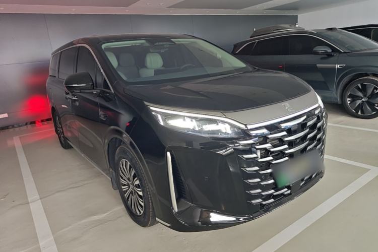 Used BYD Xia 2025 DM-i 1.5T 180km Beyond Edition Front Right 45 Deg